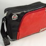 VW Collection Shoulder Bag "Perfil de neumáticos", 25x35x10 cm, rojo/negro 3