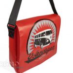VW Collection Shoulder Bag "Bulli", de Truck Tarpaulin, 33x40x12cm, rojo 2